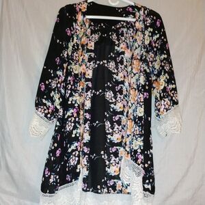 NIXMAX Floral Kimono with Lace